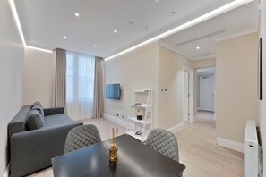 Appartamento Comfort, 1 camera da letto, non fumatori | Area soggiorno | TV LED