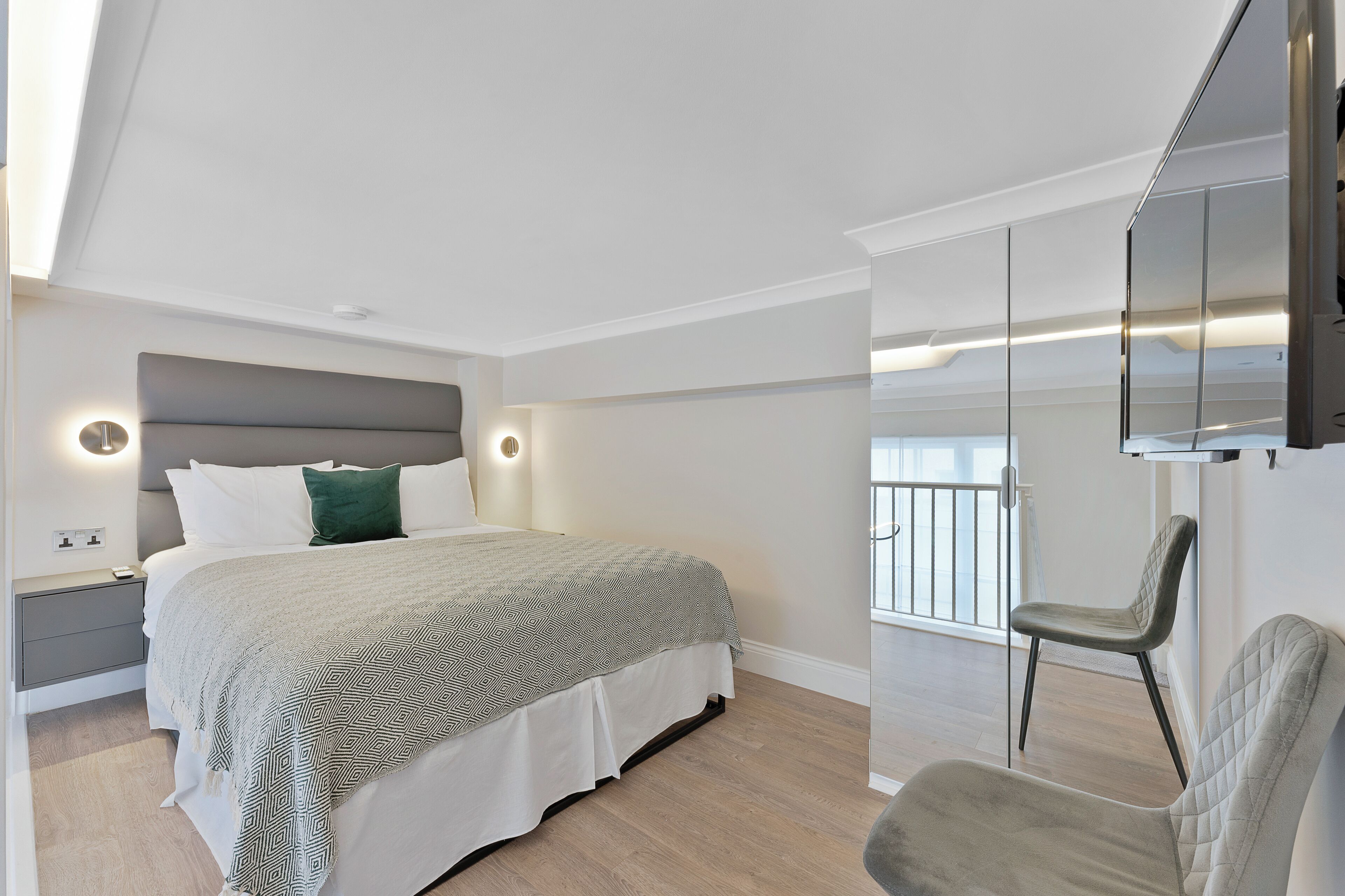 Studio – gallery, 1 dobbeltseng med sovesofa, ikke-røyk | Individuelt dekorert, individuelt innredet og skrivebord