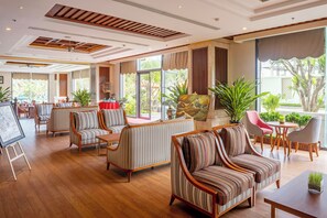 Lounge - DLG Hotel Danang (Da Nang)