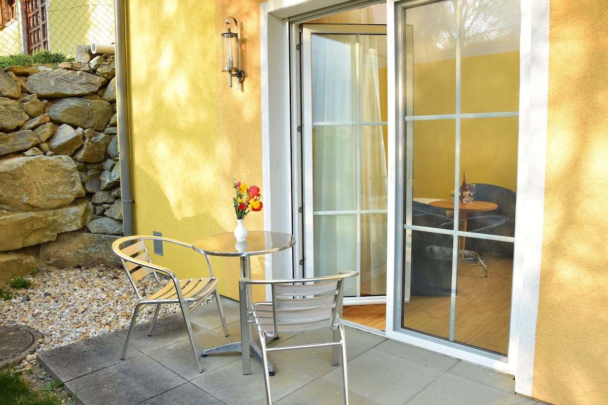 Chambre Double Confort, accessible aux personnes à mobilité réduite, terrasse | Terrasse/Patio