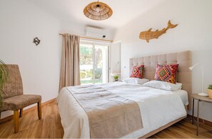 3 bedrooms, iron/ironing board, travel crib, WiFi