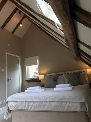 1 bedroom, iron/ironing board, bed sheets - Galtres Lodge Hotel (York)