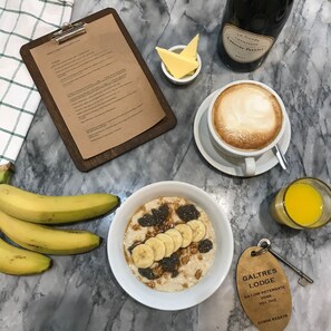 Tägliches inbegriffenes englisches Frühstück