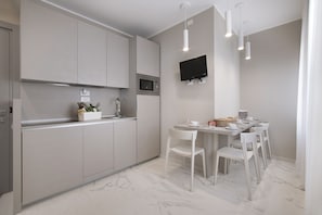 Classic Apartment, 1 Bedroom | Private kitchen - Residence Dolcemare (Laigueglia)