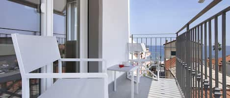 Appartamento Comfort, 1 camera da letto, balcone, vista mare | Balcone