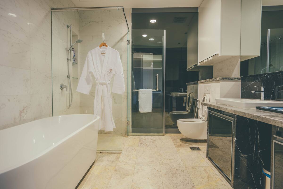 2 Bedroom Deluxe, KLCC view | Bathroom shower