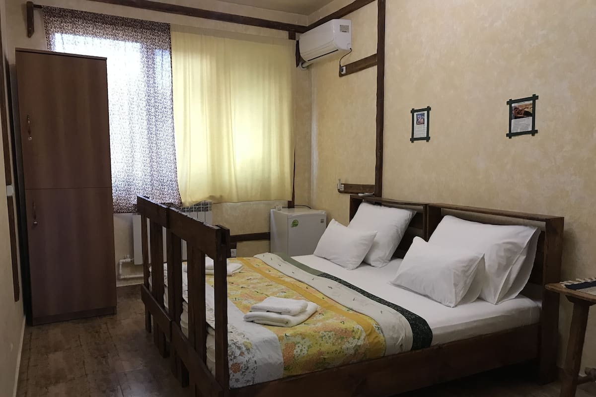 Comfort Double or Twin Room | Egyptian cotton sheets, premium bedding, pillow-top beds