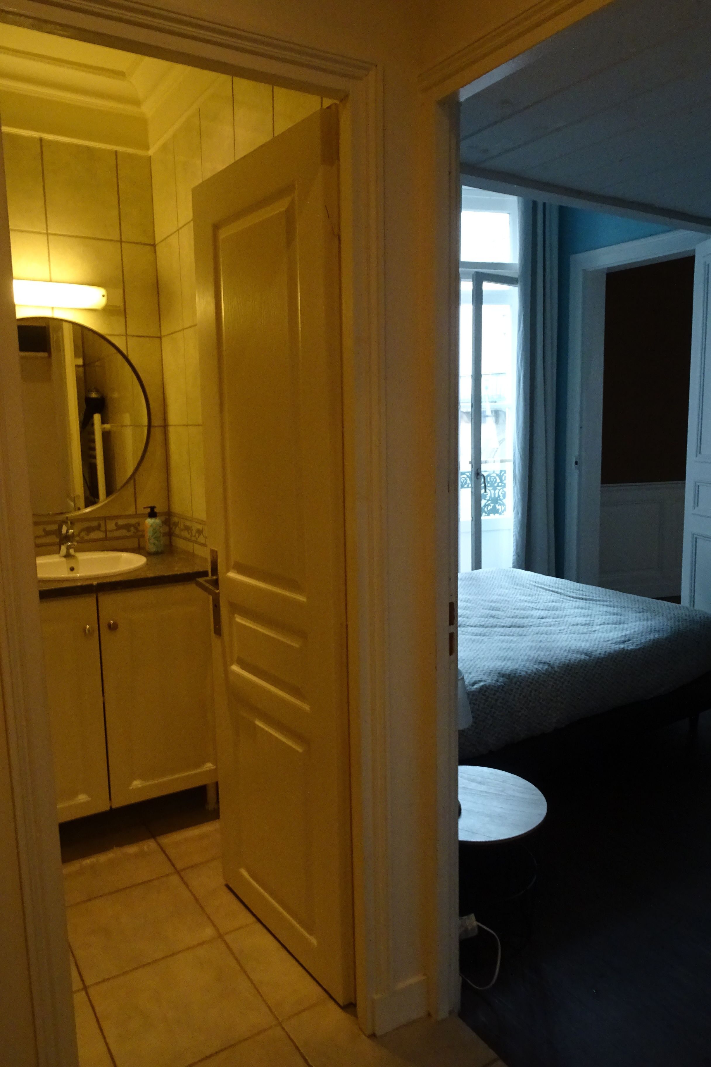 Apartment, Balcony, Mezzanine | Bilik Mandi | Pancuran mandi, kelengkapan dandanan diri percuma, pengering rambut 