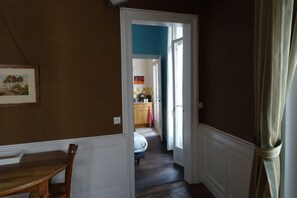 Appartement, balcon, en mezzanine | Coin séjour