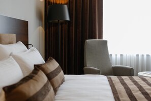 Egyptian cotton sheets, premium bedding, minibar, in-room safe - Onhann Hotel (Balikesir)