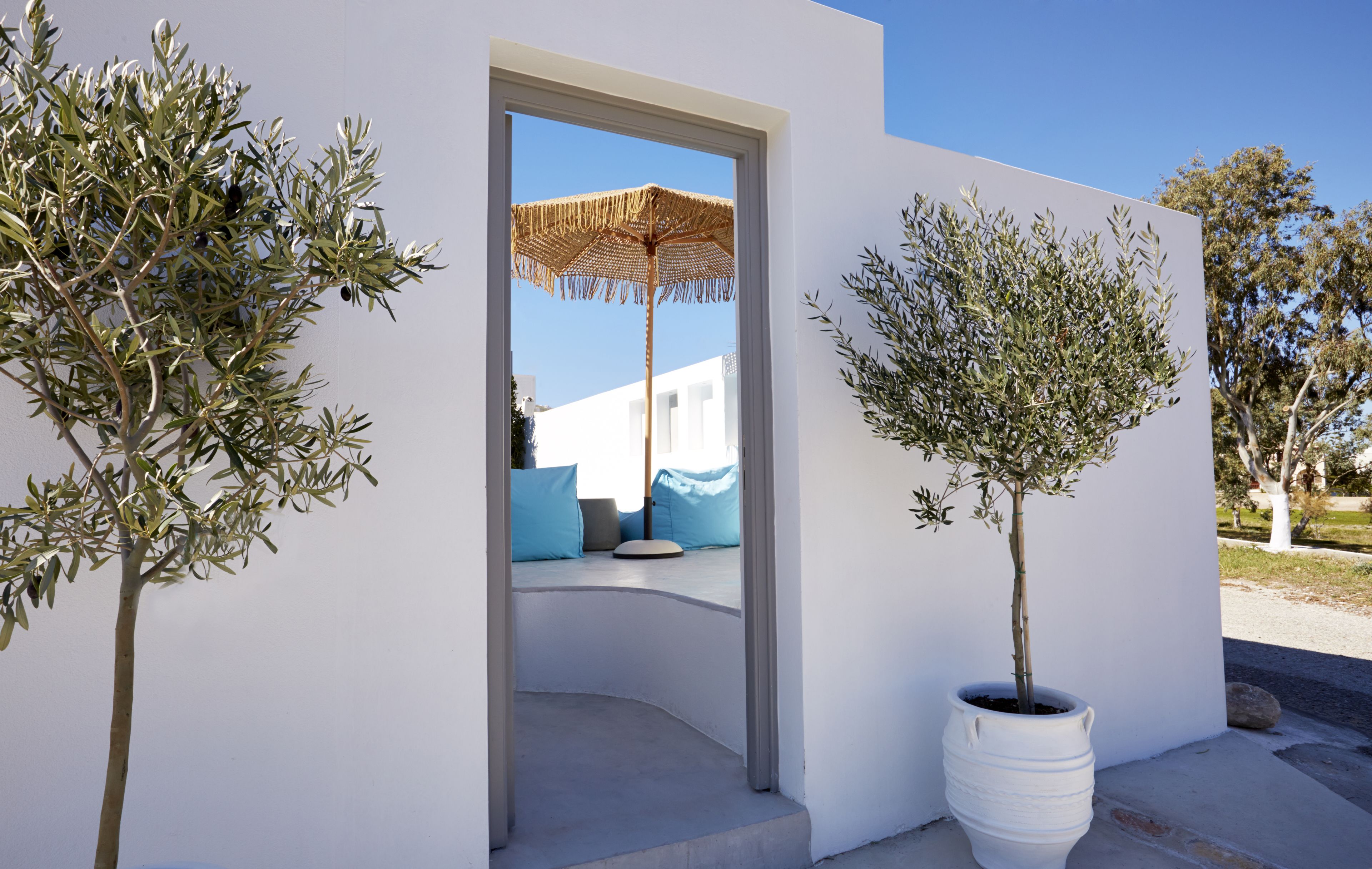 المنشأة من الخارج