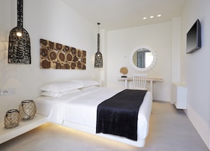 Traditional Villa with heated pool
