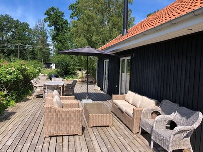 Lovely spaceious house. Big garden Outdoor hottub. Close to nature. Pet friendly