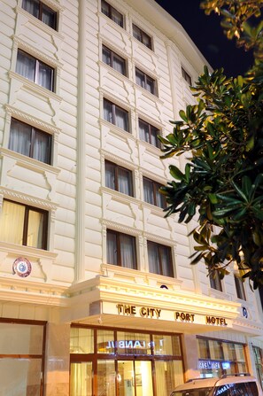 Front of property - evening/night - The City Port Hotel (Istanbul)