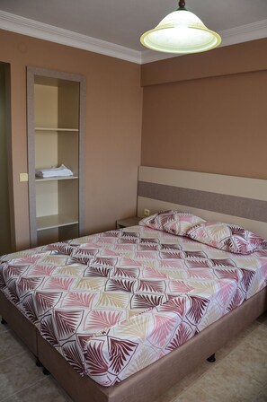 Doppia Standard | Ferro/asse da stiro, Wi-Fi gratuito, lenzuola