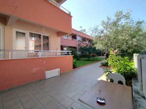 Front of property - Berk Apart Hotel (Ayvacik)