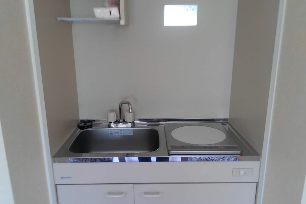 triple room, shared bathroom | private kitchenette | fridge