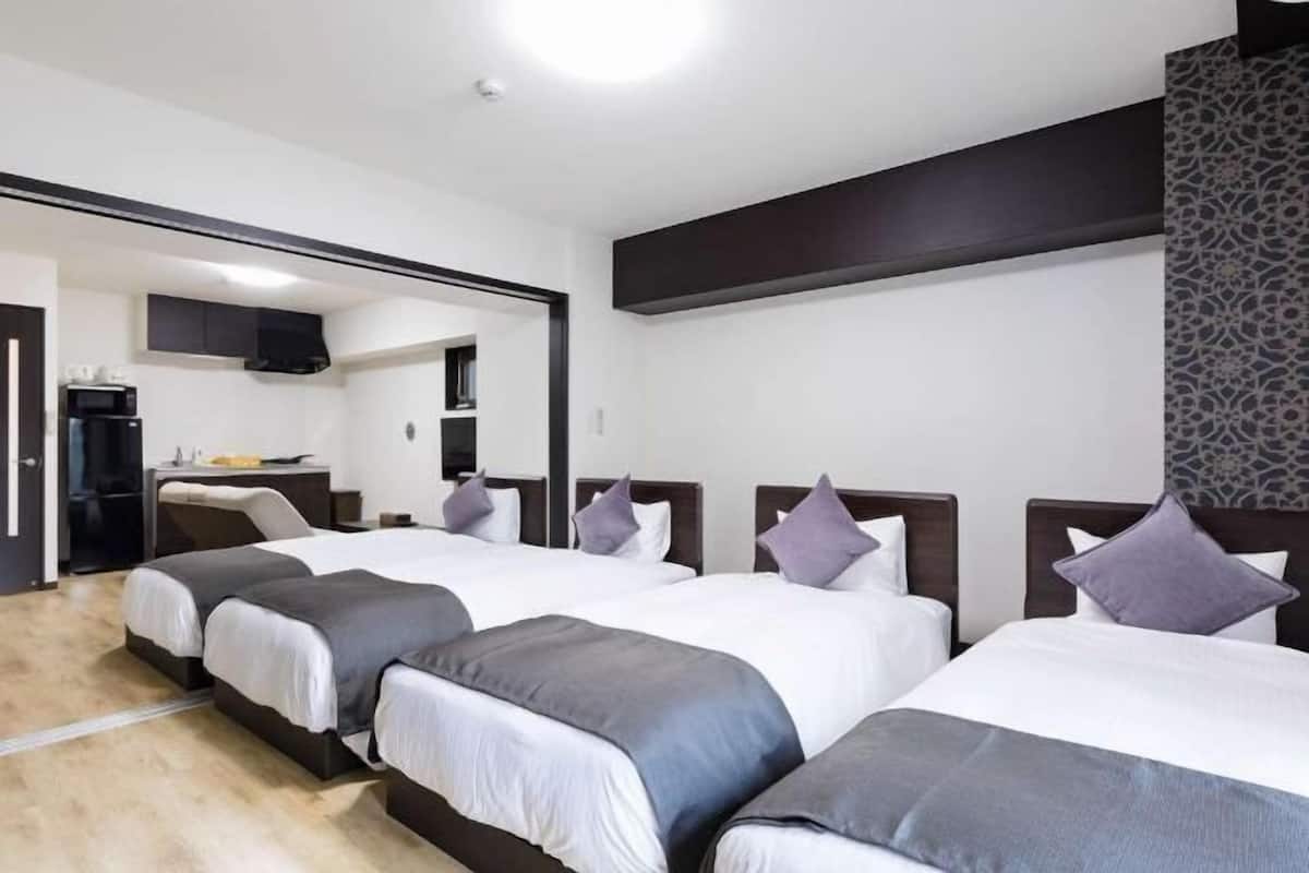 1 bedroom, down duvets, in-room safe, desk