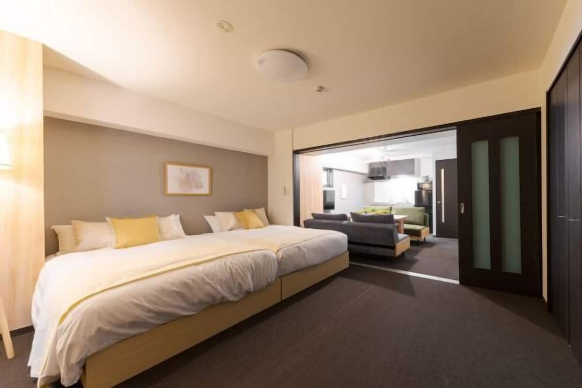 1 bedroom, down duvets, in-room safe, desk