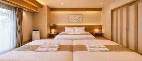 Deluxe Studio Suite | Down duvets, desk, blackout curtains, free WiFi
