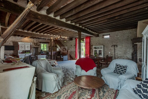 Interior - Chambres d'hotes Domaine de l'Isle (Avaray)