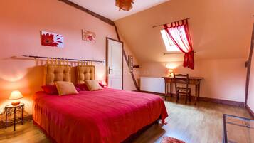 Habitación doble | Cortinas opacas, tabla de planchar con plancha, wifi gratis