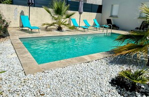 Pool - CONTEMPORARY AIR CONDITIONED VILLA AT THE FOOT OF MONT VENTOUX (MAZAN)