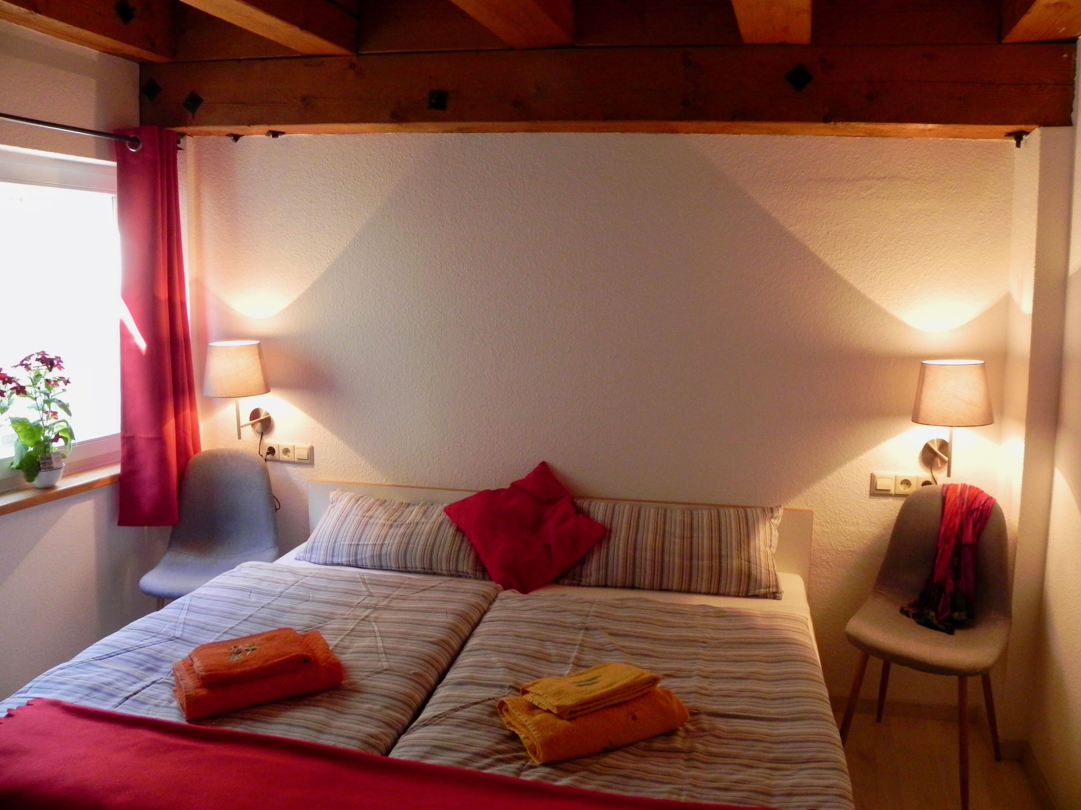 2 bedrooms, desk, iron/ironing board, free WiFi