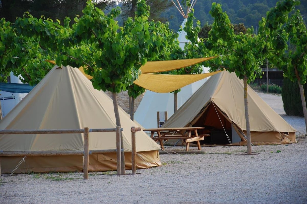 Tent (Jaima) | 1 bedroom, down comforters, iron/ironing board, free WiFi