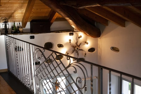 ์ํํธ, ์นจ์ค 1๊ฐ, ์ค์ด์ธต | ๊ฐ์ค ๋ด ํธ์ ์์ค/์๋น์ค