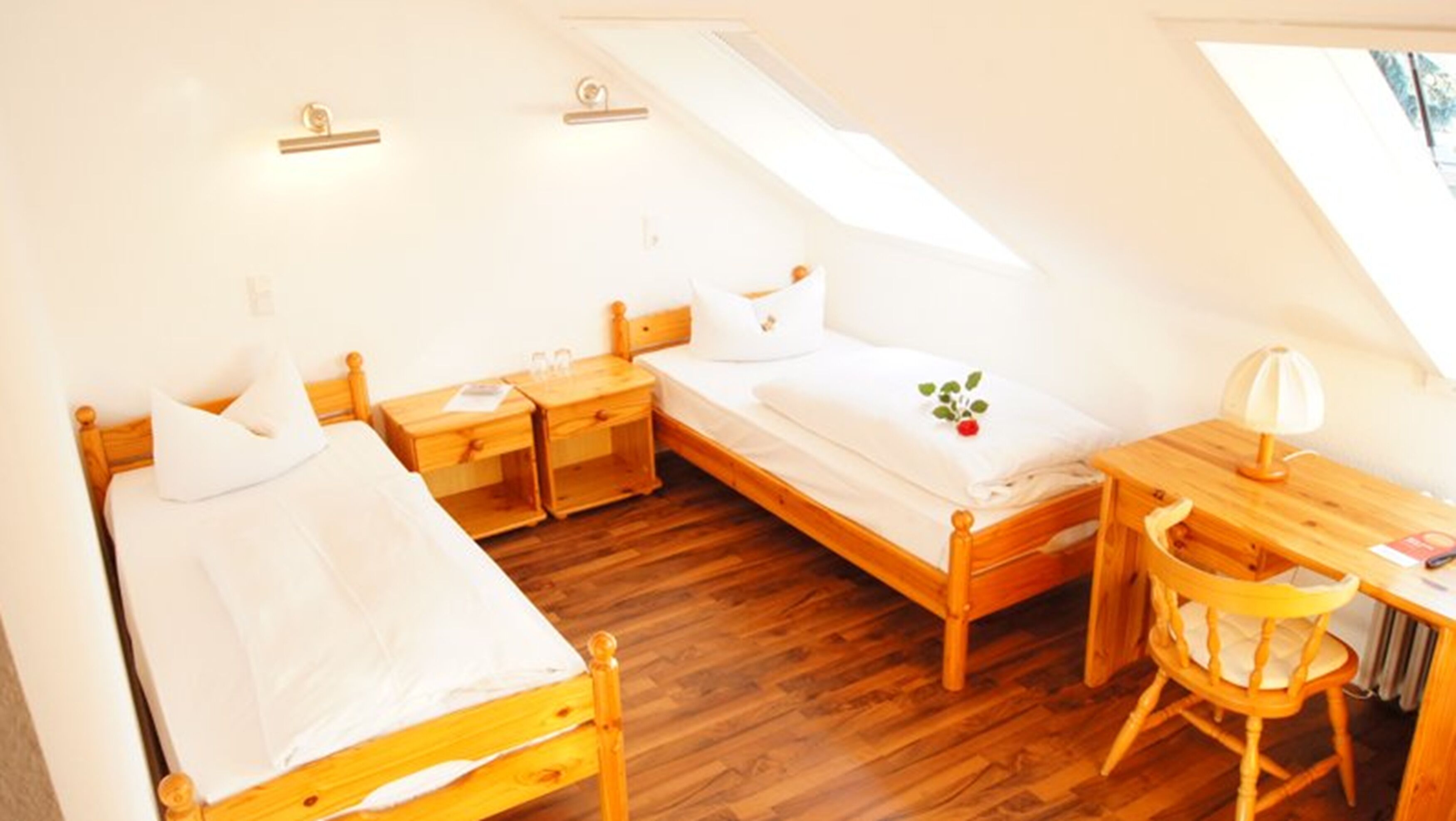 double room, 1 double bed, non smoking | desk, free wifi, bed sheets