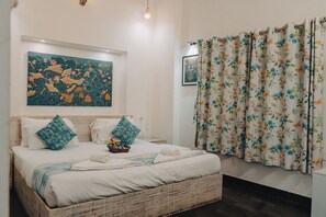 Deluxe Room , Window Balcony | Individually furnished, free WiFi, bed sheets - Safarnama Varanasi (Varanasi)