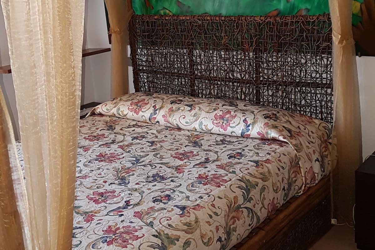 Down duvets, minibar, soundproofing, rollaway beds