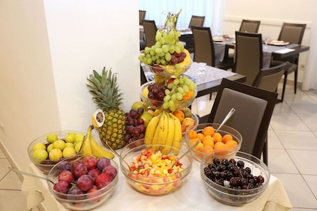 Buffet. Hotel Nautilus