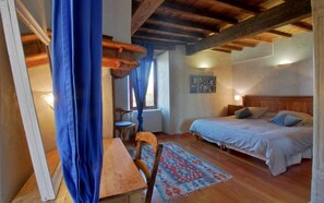 Comfort kamer (Ancolie) | Luxe beddengoed, bedden met traagschuimmatrassen