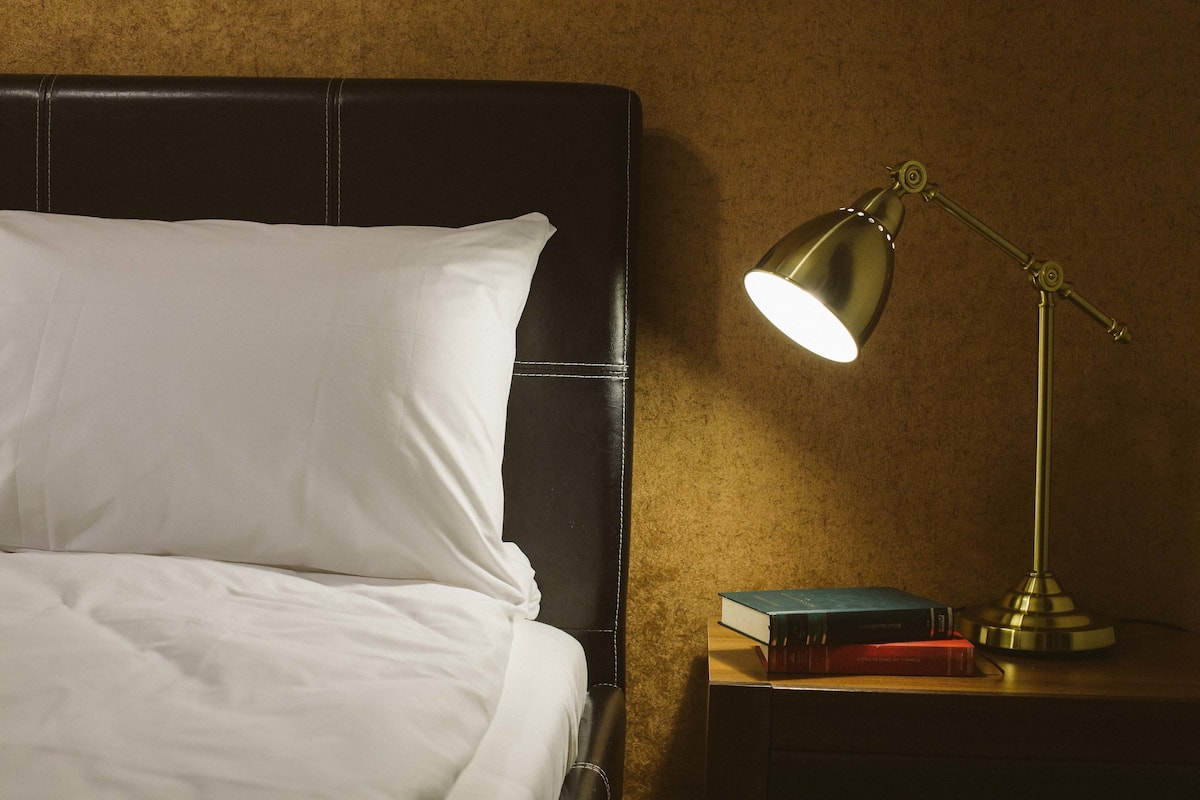 1 bedroom, individually decorated, individually furnished, desk