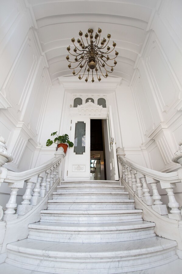 Interior detail - Alteea 2 Deluxe Bucharest Apartments (Bucharest)