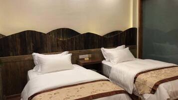 Desk, blackout curtains, free WiFi