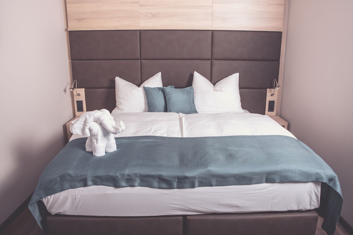 desk, laptop workspace, soundproofing, iron/ironing board