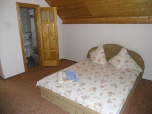 Grand Double Room | Rollaway beds, free WiFi, bed sheets
