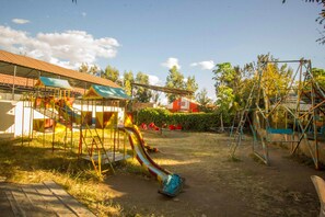 Children’s play area – outdoor