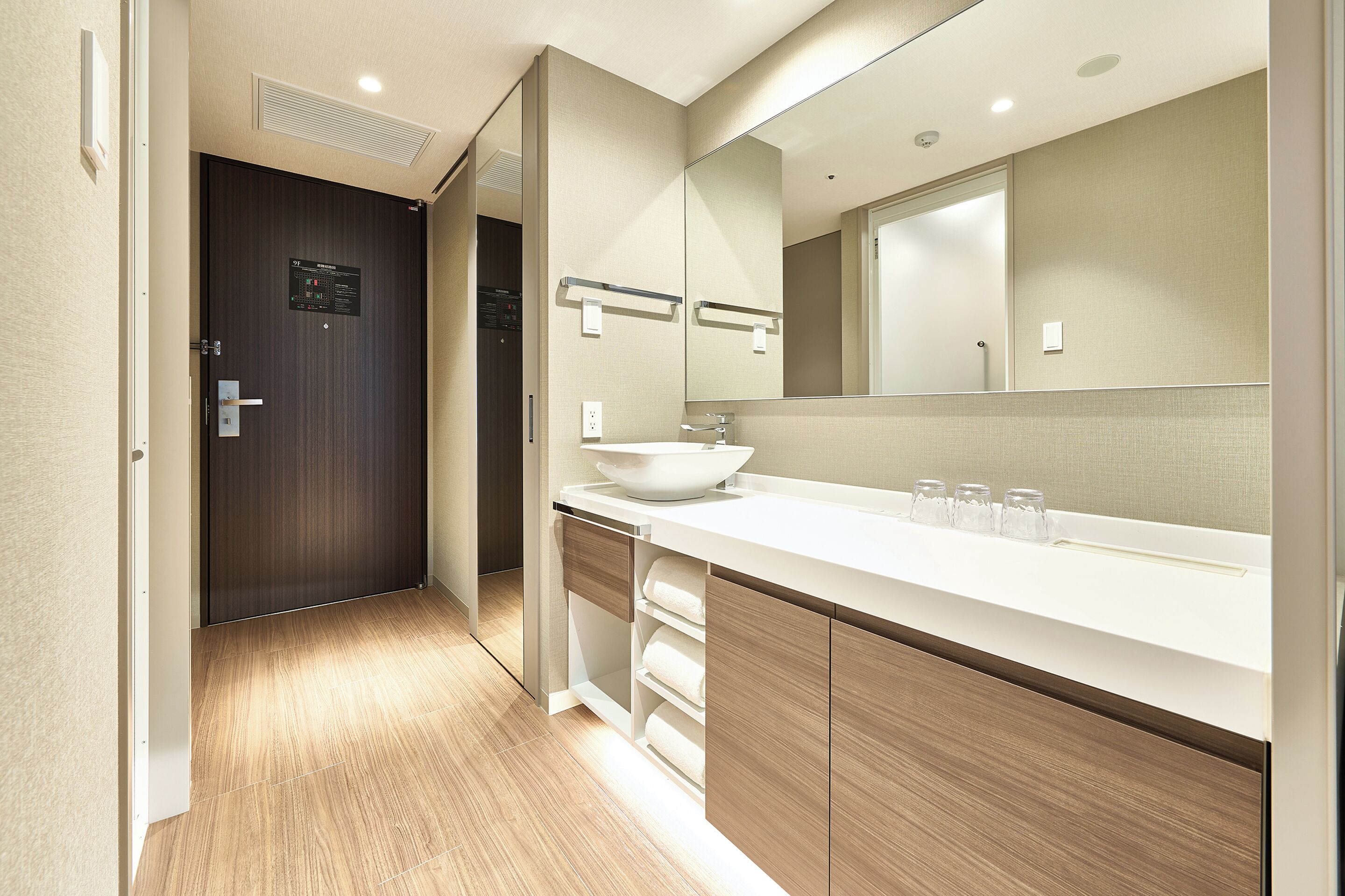 separate bathtub and shower, deep-soaking bathtub, free toiletries