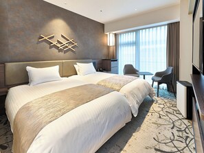 In-room safe, iron/ironing board, free WiFi, bed sheets