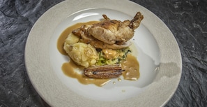 Dining - Dunoon Hotel (Llandudno)
