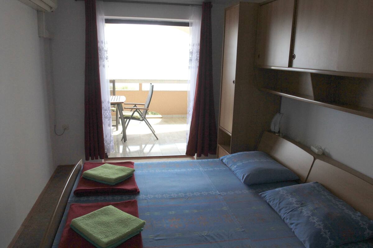 Apartment, 2 Bedrooms, Sea View | Blackout drapes, free WiFi, bed sheets