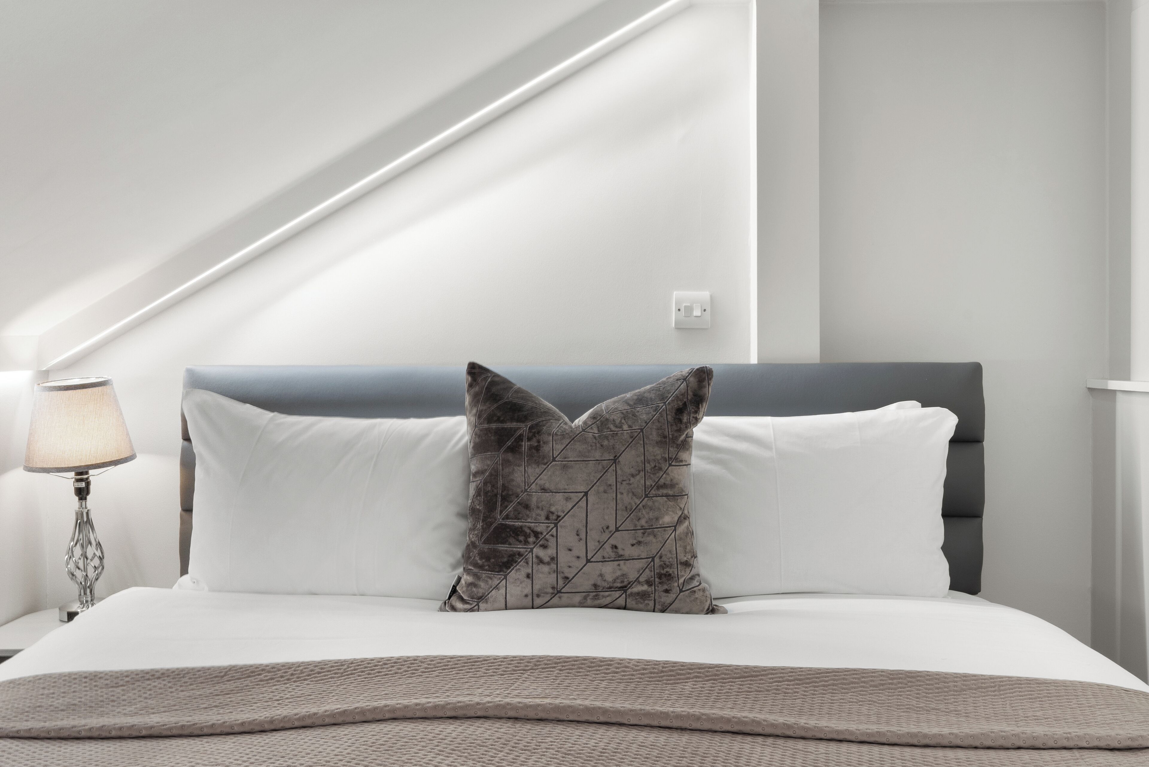 Studio – superior | Blendingsgardiner, strykejern/-brett og wi-fi (inkludert)