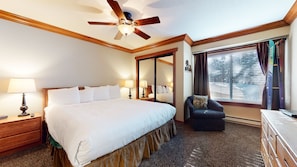 Condo, 2 Bedrooms | 3 bedrooms, iron/ironing board, cribs/infant beds, free WiFi - Horizons 4 168 Updated Upstairs Unit with Private Washer Dryer, Walk to Town, On Shuttle Route to Lodges by RedAwning (Mammoth Lakes)