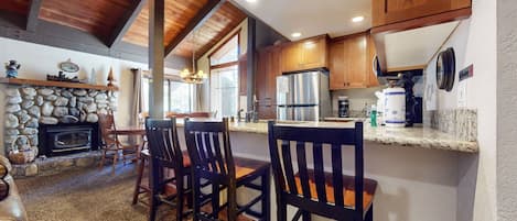 Condo, 2 Bedrooms | Private kitchen