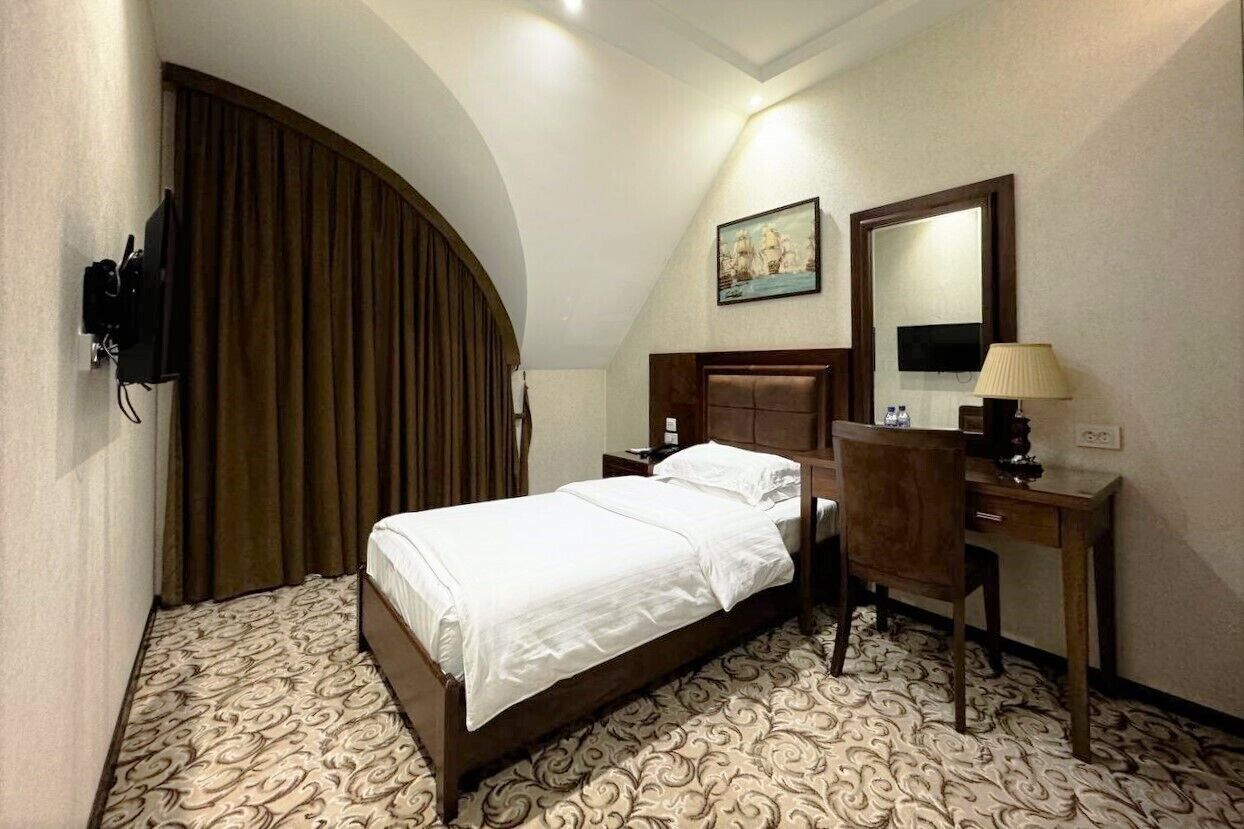 Chambre Standard, 1 lit jumeau, non-fumeur | Literie de qualité, coffre-fort, bureau, rideaux d’obscurcissement