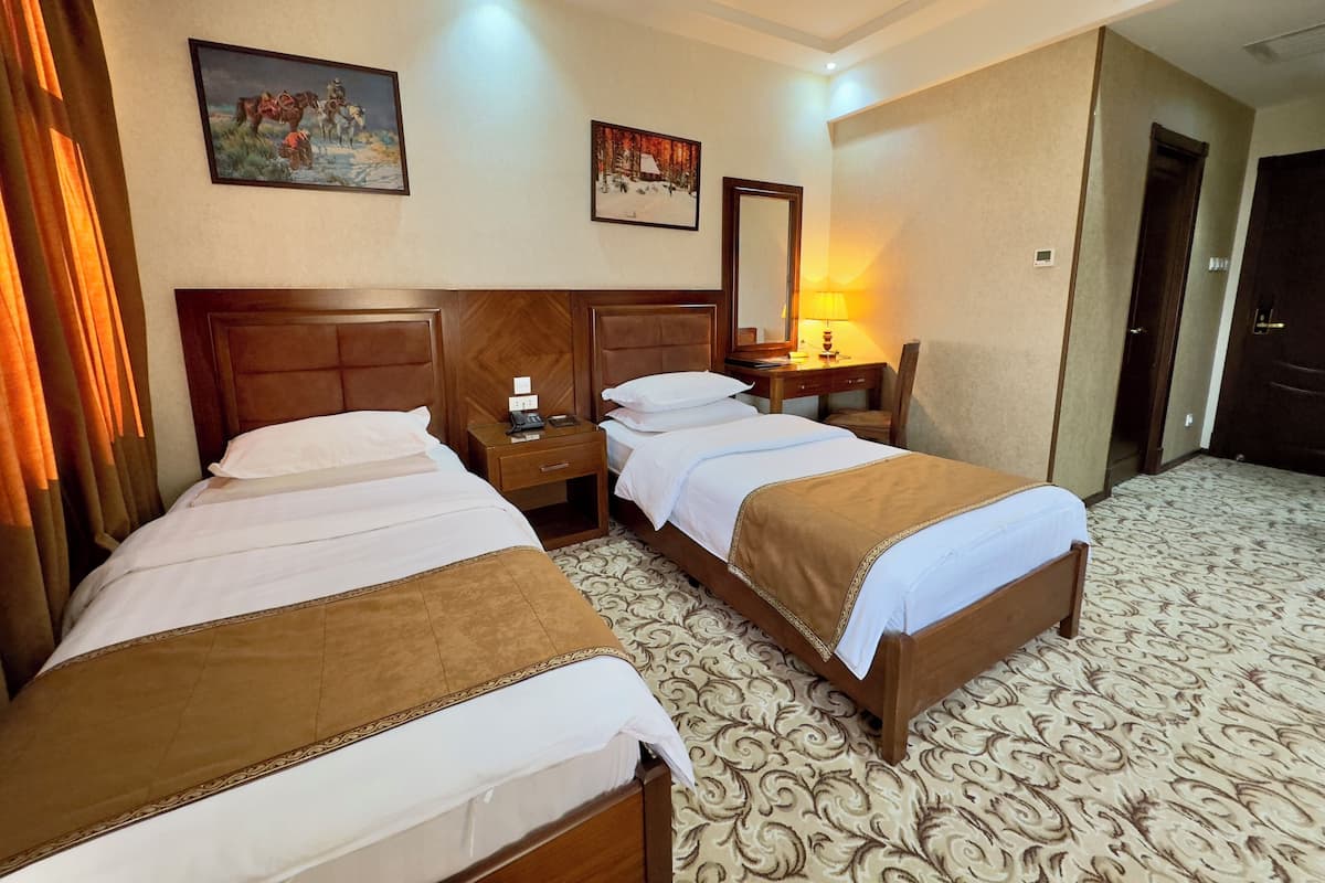 Superior Twin Room, 2 Twin Beds, Non Smoking | Premium bedding, in-room safe, desk, blackout drapes